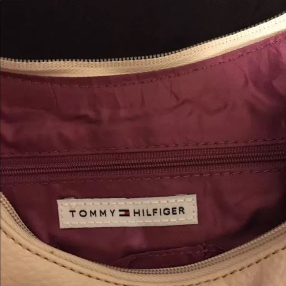 TOMMY HILFIGER Vegan Faux Leather Shoulder Bag Metal Eyelet Trim Web Strap CDW - Picture 3 of 5